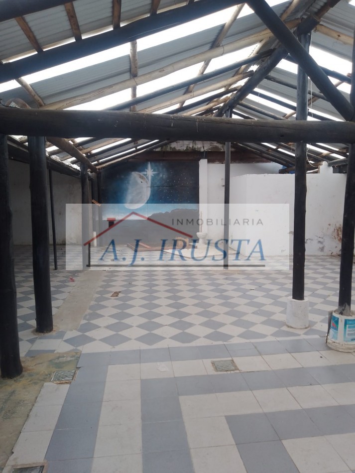 GALPON + 3 DEPARTAMENTOS 