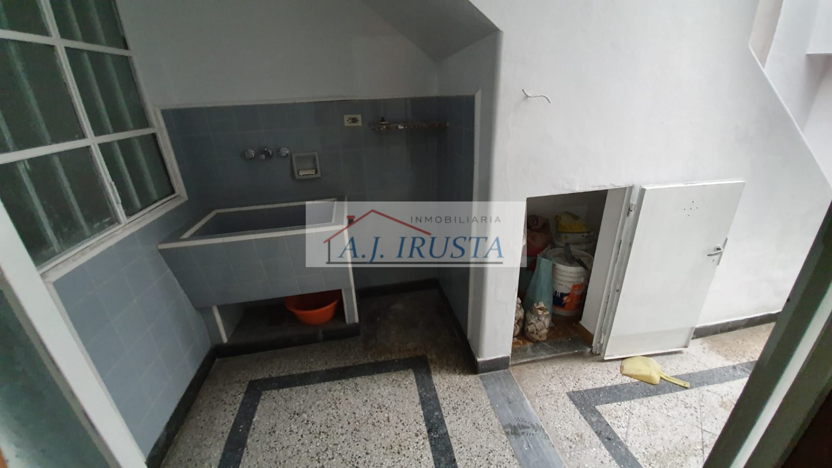 CASA 4 DORMITORIOS