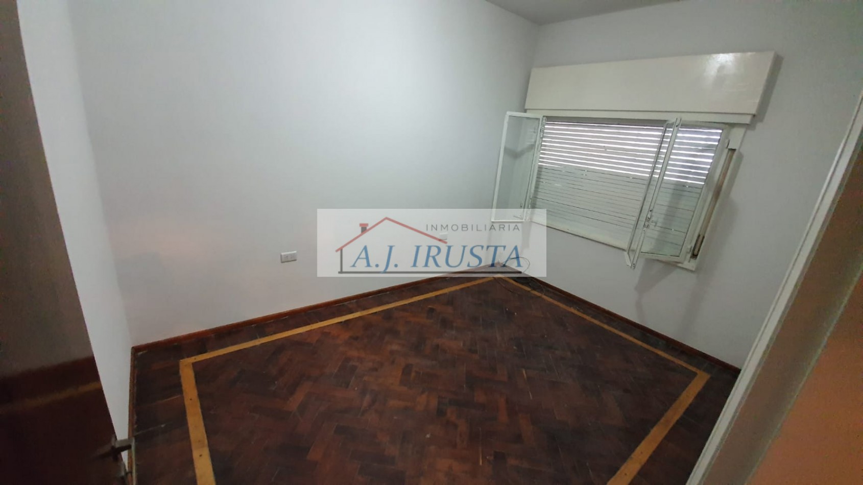 CASA 4 DORMITORIOS