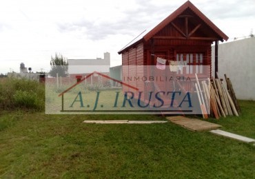TERRENO CON CABAÑA DE MADERA